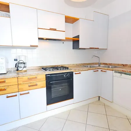 Lignano Top-floor Flat Near Center *