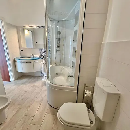 アパート Lignano Top-floor Flat Near Center *